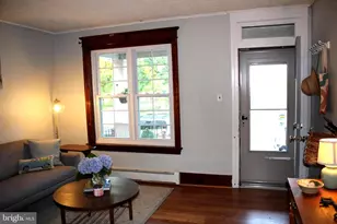 409 N York St, Pottstown, PA 19464 - Photo 3