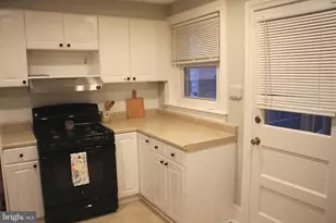 409 N York St, Pottstown, PA 19464 - Photo 23