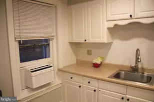 409 N York St, Pottstown, PA 19464 - Photo 25