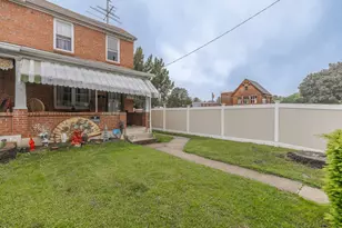 909 Noble St, Norristown, PA 19401 - Photo 3