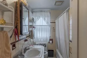 909 Noble St, Norristown, PA 19401 - Photo 17