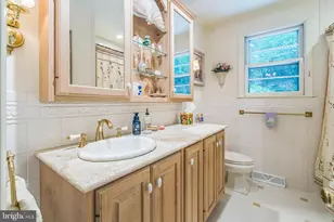 355 Arden, Gulph Mills, PA 19428 - Photo 27