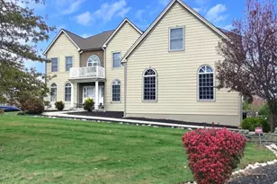 1401 Hampstead Ct, Blue Bell, PA 19422 - Photo 3