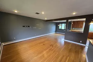 520 Deerfield Dr, Norristown, PA 19403 - Photo 17