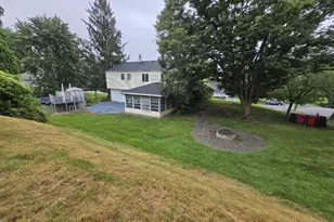 520 Deerfield Dr, Norristown, PA 19403 - Photo 11