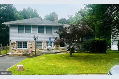 105 Overlook Avenue, Willow Grove, PA 19090 - Photo 1