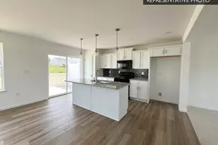 714 Deerfield Blvd, Pennsburg, PA 18073 - Photo 13