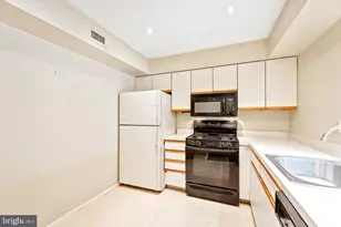 504 Valley Glen Rd, Elkins Park, PA 19027 - Photo 17