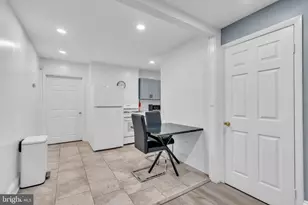 905 W Marshall St, Norristown, PA 19401 - Photo 45