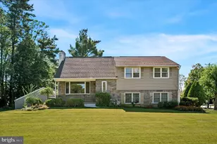 898 Crestline Dr, Blue Bell, PA 19422 - Photo 1