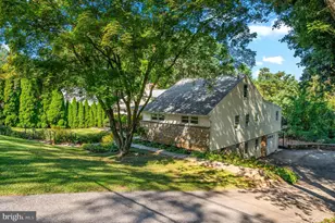 1140 Greentree Ln, Penn Valley, PA 19072 - Photo 7