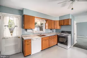 142 Orchard Ln, Hatfield, PA 19440 - Photo 11