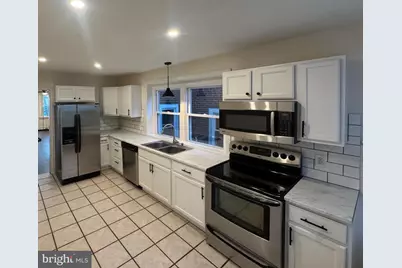 828 Ford Street, Bridgeport, PA 19405 - Photo 5