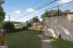 1196 Rebel Hill Rd, Conshohocken, PA 19428 - Photo 3