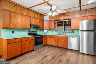 27 Cepp Rd, Zieglerville, PA 19492 - Photo 9