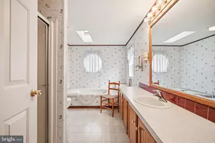 1099 J F K Dr, North Wales, PA 19454 - Photo 27