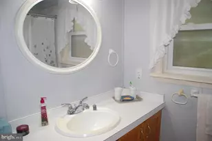 447 Manor House Ln, Souderton, PA 18964 - Photo 25