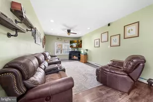 1825 Flintlock Cir, Lansdale, PA 19446 - Photo 15