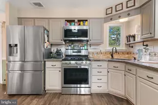 1825 Flintlock Cir, Lansdale, PA 19446 - Photo 9