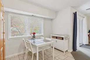 1106 Meadowview Ln, Mont Clare, PA 19453 - Photo 9