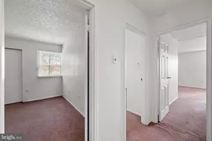 424 Meadowview Ln, Mont Clare, PA 19453 - Photo 15