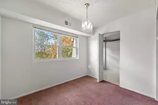 424 Meadowview Ln, Mont Clare, PA 19453 - Photo 9