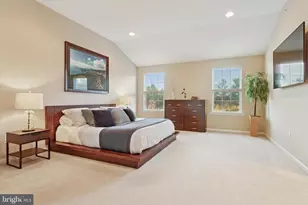 2045 Pleasant Valley Dr, Lansdale, PA 19446 - Photo 15