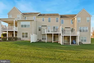 2045 Pleasant Valley Dr, Lansdale, PA 19446 - Photo 27