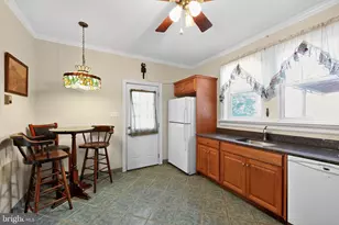 253 E 10th Ave, Conshohocken, PA 19428 - Photo 9