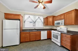 253 E 10th Ave, Conshohocken, PA 19428 - Photo 7