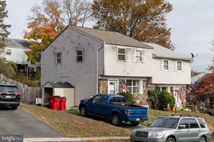 703 Holly Dr, Pottstown, PA 19464 - Photo 3