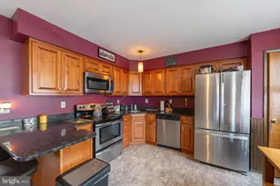 703 Holly Dr, Pottstown, PA 19464 - Photo 11