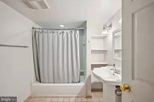 201 Eisenhower Ln, Collegeville, PA 19426 - Photo 33