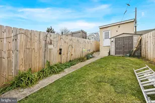 378 E Hector St, Conshohocken, PA 19428 - Photo 21