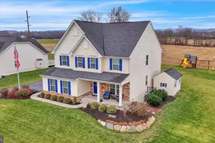 30 Huntsville Dr, Gilbertsville, PA 19525 - Photo 13