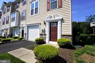 900 Susan Cir, North Wales, PA 19454 - Photo 3