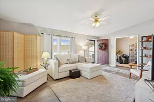 1077 Scenic View Dr, Schwenksville, PA 19473 - Photo 3