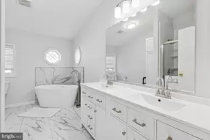 1077 Scenic View Dr, Schwenksville, PA 19473 - Photo 11