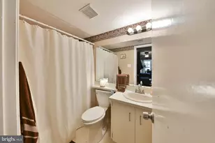 1005 Valley Glen Rd, Elkins Park, PA 19027 - Photo 15