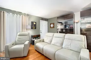 215 W 3rd Ave, Conshohocken, PA 19428 - Photo 7