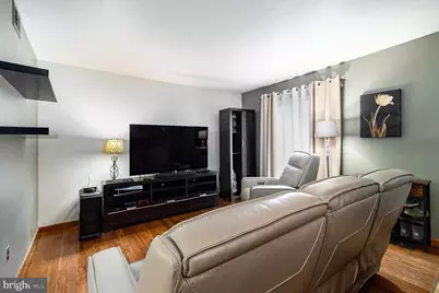 215 W 3rd Avenue #2, Conshohocken, PA 19428 - Photo 9