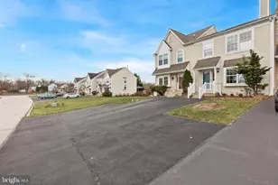 615 Longwood Rd, Collegeville, PA 19426 - Photo 3