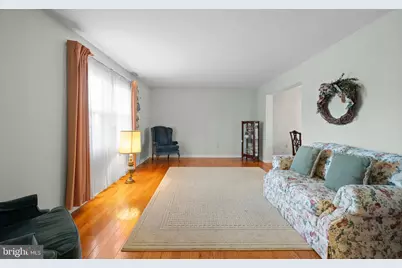 829 Alexander Drive, Hatfield, PA 19440 - Photo 5