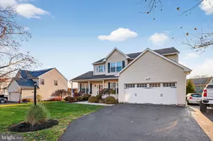 81 Pebble Beach Ln, Pottstown, PA 19464 - Photo 3