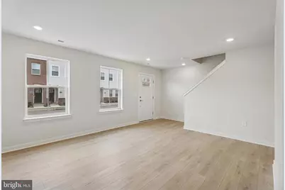 19 E Front Street, Bridgeport, PA 19405 - Photo 3