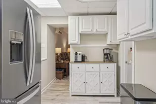 1212 Rebel Hill Rd, Conshohocken, PA 19428 - Photo 9