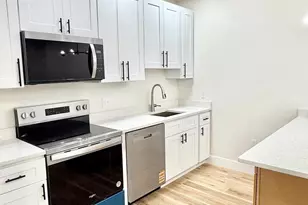 151 N York St, Pottstown, PA 19464 - Photo 5