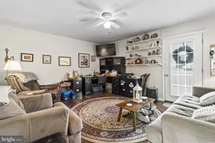 501 Blue Bell Springs Dr, Blue Bell, PA 19422 - Photo 19