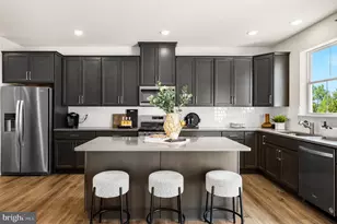 35 Anderson Dr, Bridgeport, PA 19405 - Photo 7