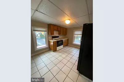 64 S Evans Street #3, Pottstown, PA 19464 - Photo 3